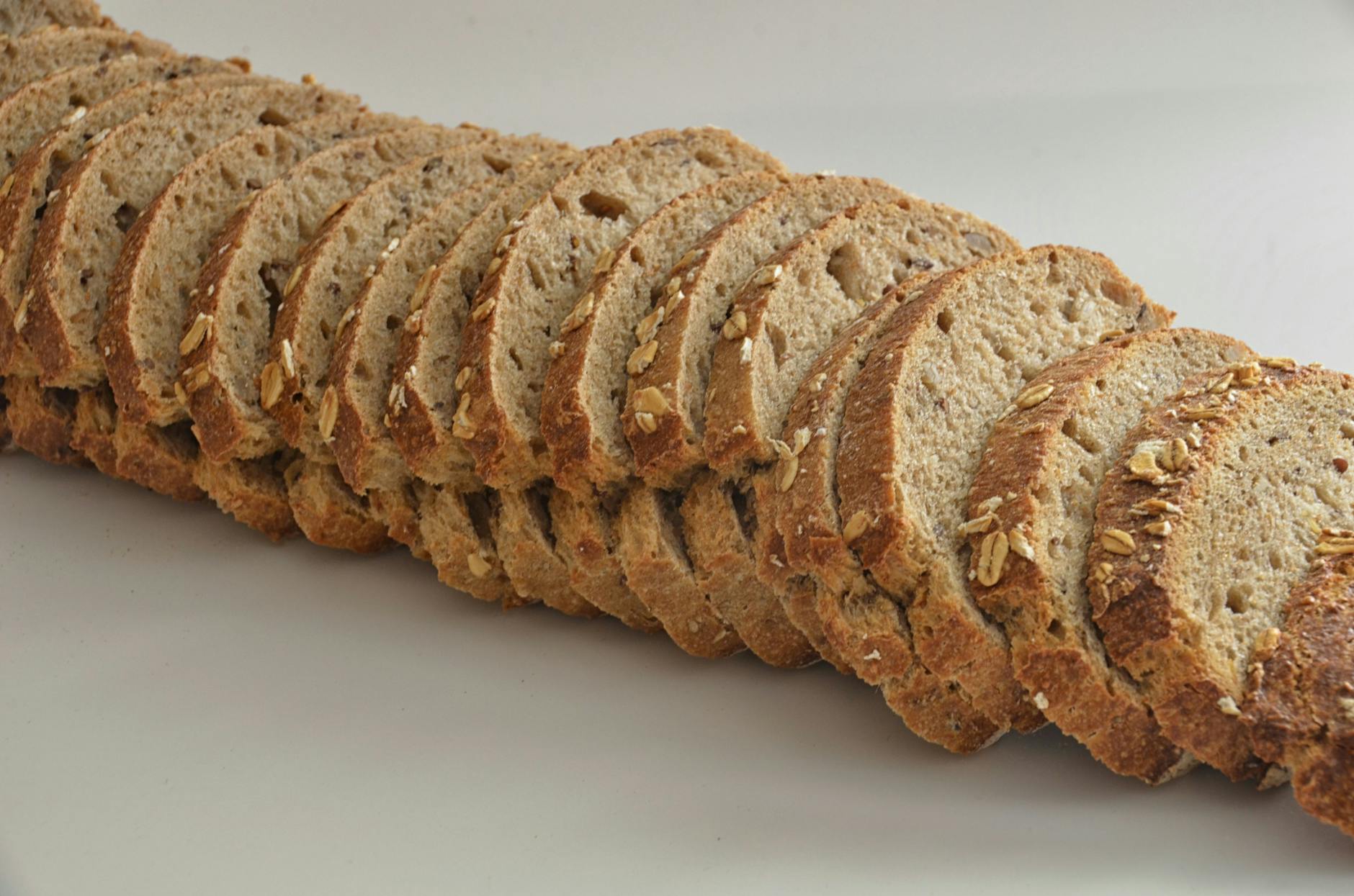 Can Cats Eat Bread Without Getting Sick - Featured image
