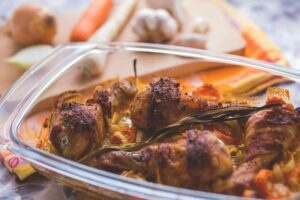 Can Cats Eat Cooked Chicken Safely - Featured image