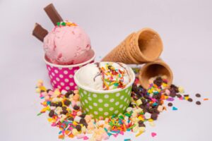 Is Ice Cream Safe for Cats to Eat - Featured image