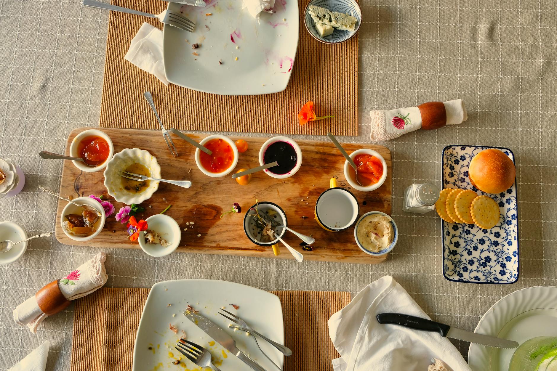Which Cats Should Never Eat Cheddar Cheese?