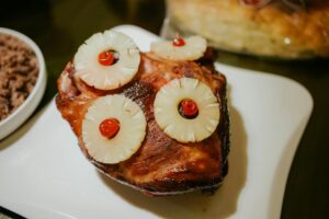 Is Ham Safe for Cats to Eat - Featured image