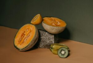 Can Cats Eat Cantaloupe Safely - Featured image