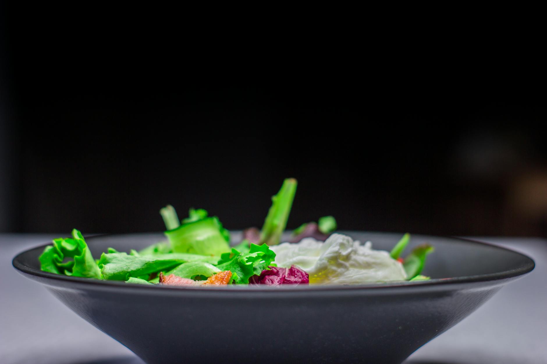 Which Common Salad Dressing Ingredients Are Dangerous for Cats?