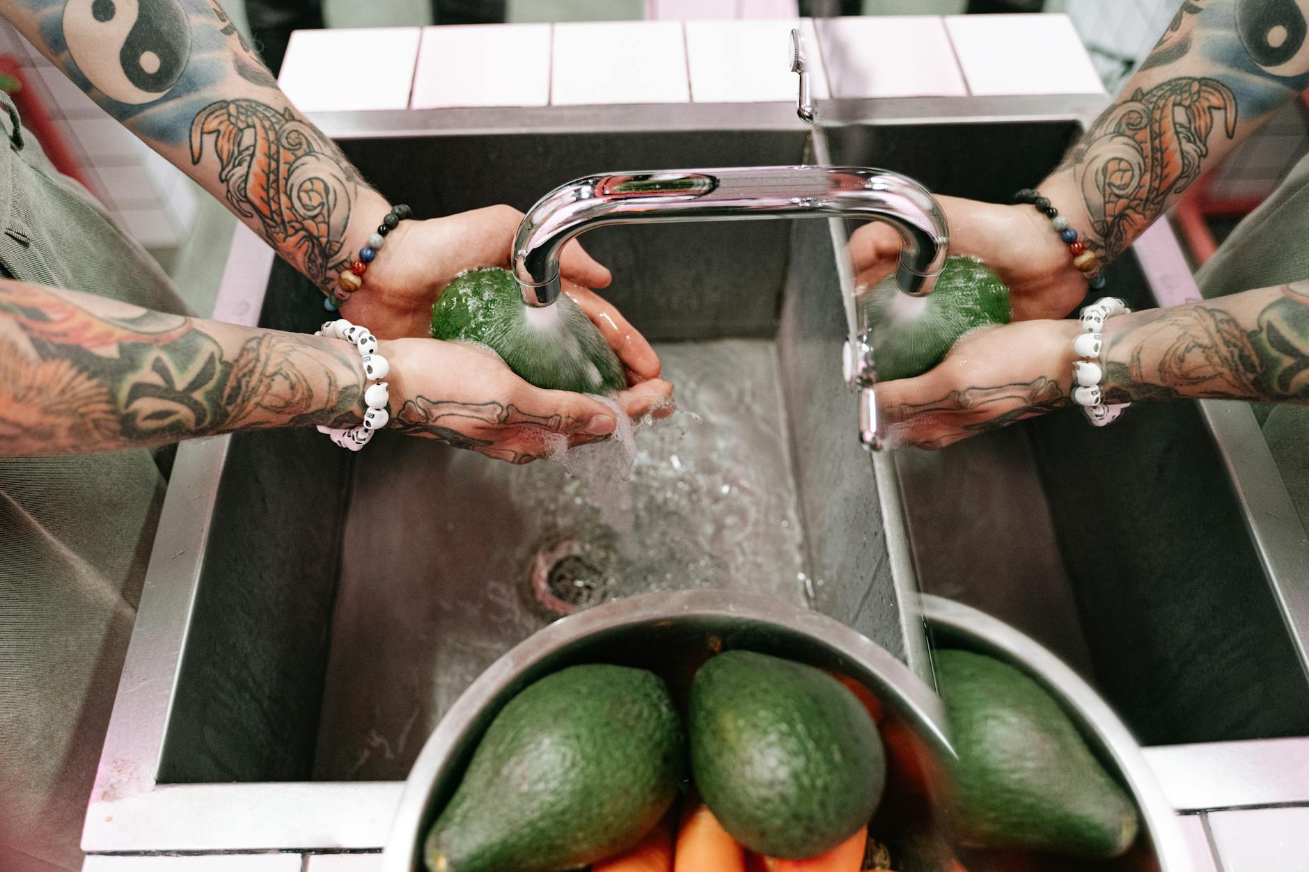 DIFFERENT PARTS OF THE AVOCADO CARRY DIFFERENT RISKS