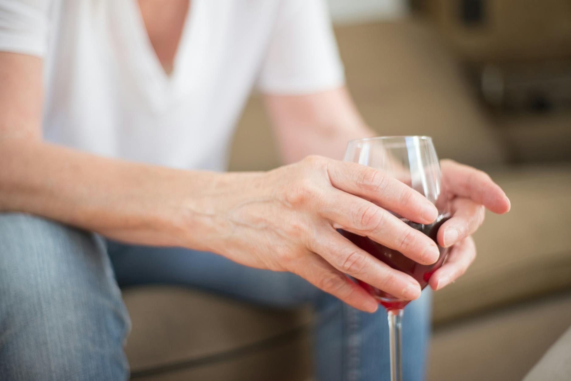 How Alcohol Exposure Affects a Cat's Body