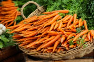 is it safe for cats to eat carrots - Featured image
