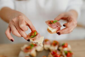 is it safe for cats to eat ham - Featured image