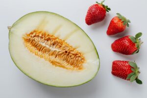 is it safe for cats to eat honeydew melon - Featured image