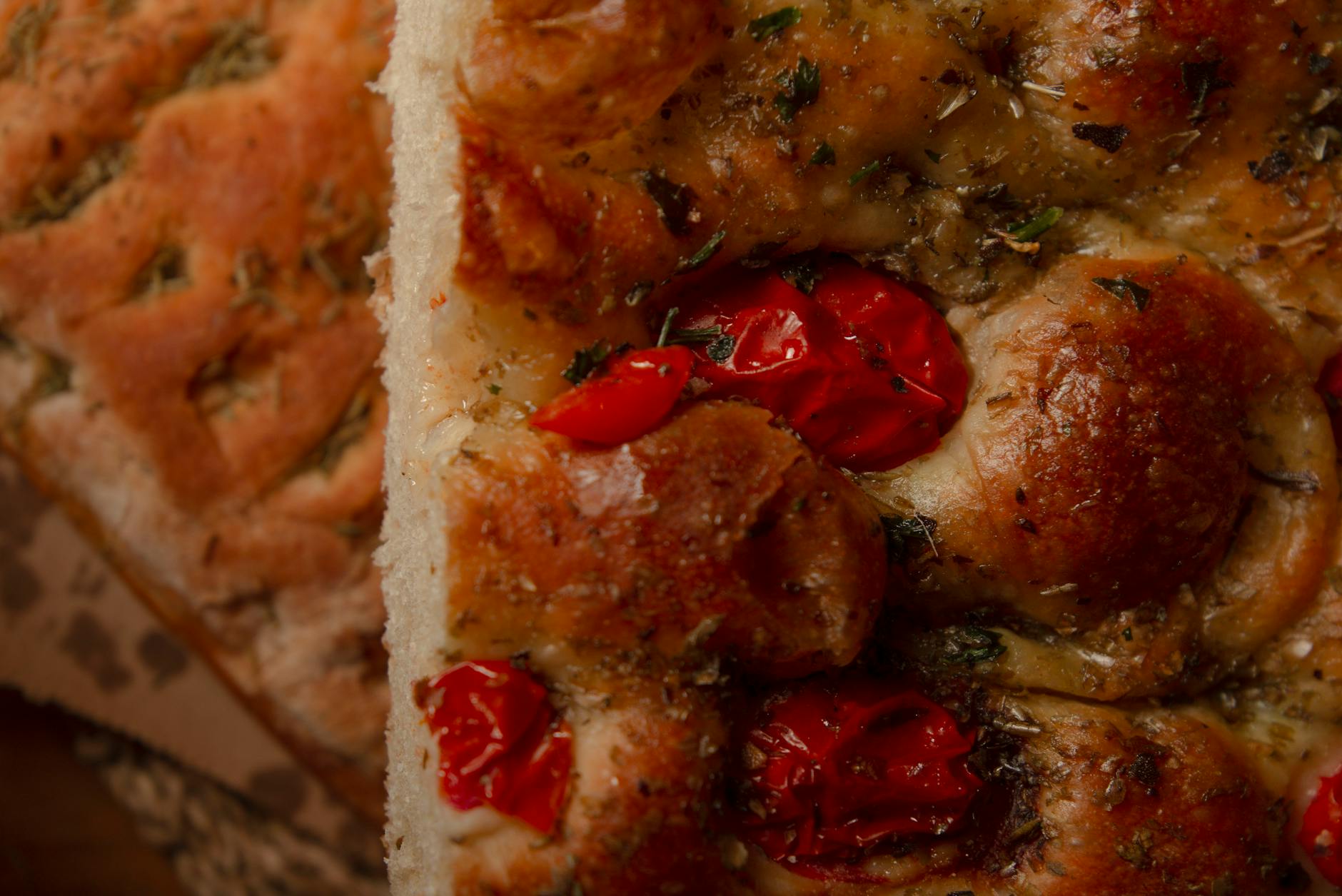 What Makes Cooked Chicken a Safe Protein Option for Cats?