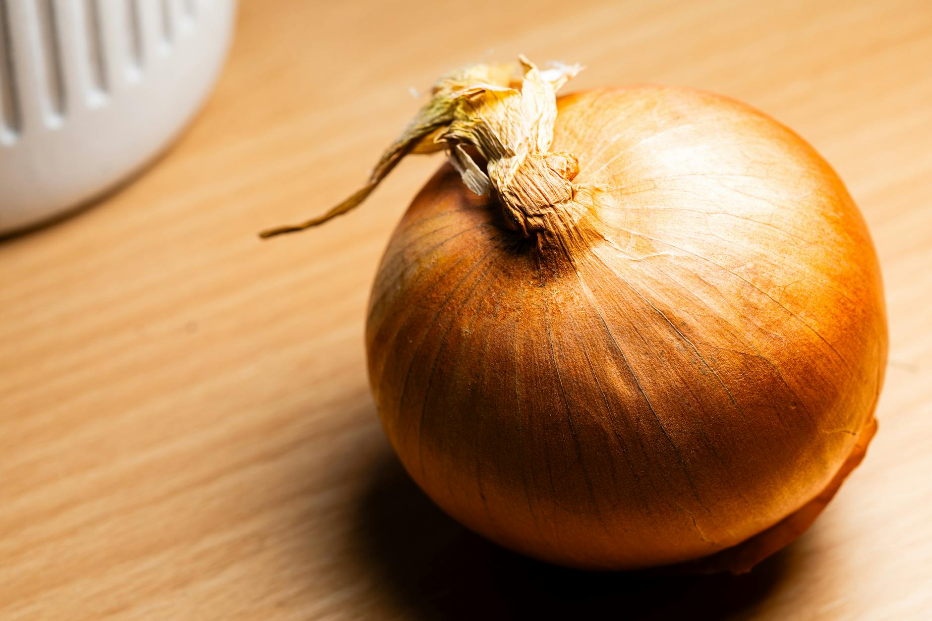 Why Are Onions Toxic to Cats and Other Feline Companions?